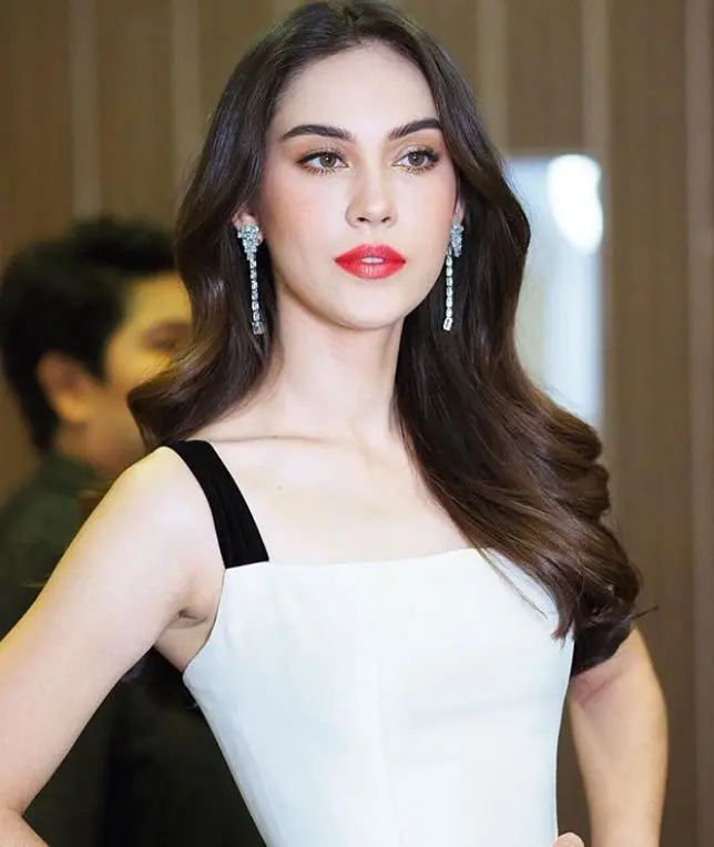 แมท ภีรนีย์