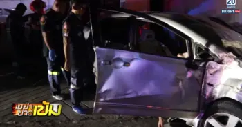 รถชนโชวรูม