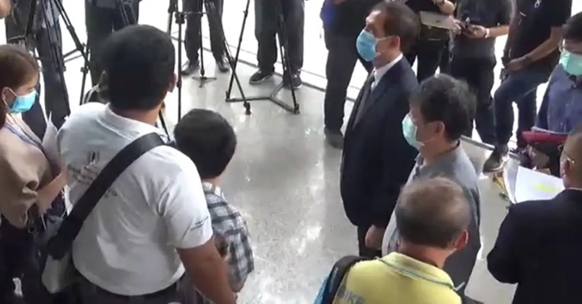 ขนเงินเข้าไทย