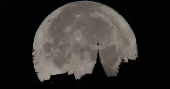 พระจันทร์เต็มดวง