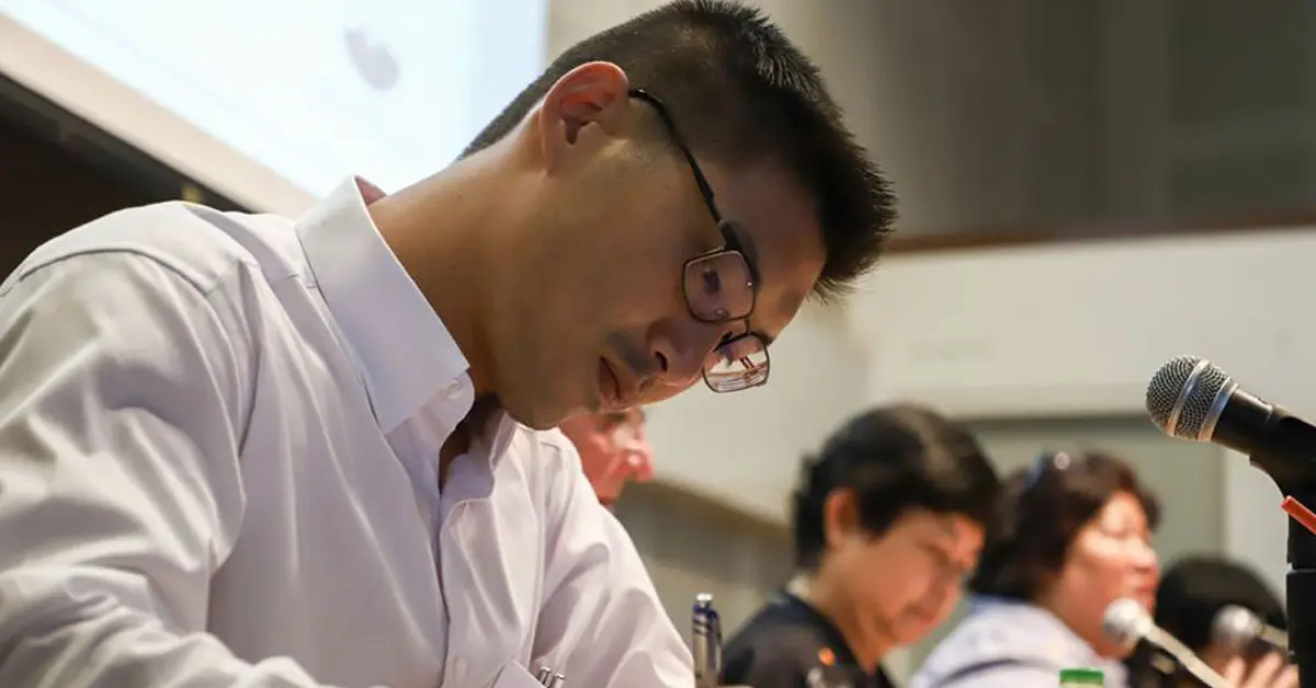 ธนาธร รัฐบาล กลุ่มทุน