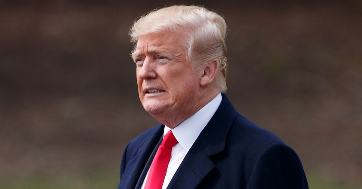 twitter-and-facebook-ban-trumpปก