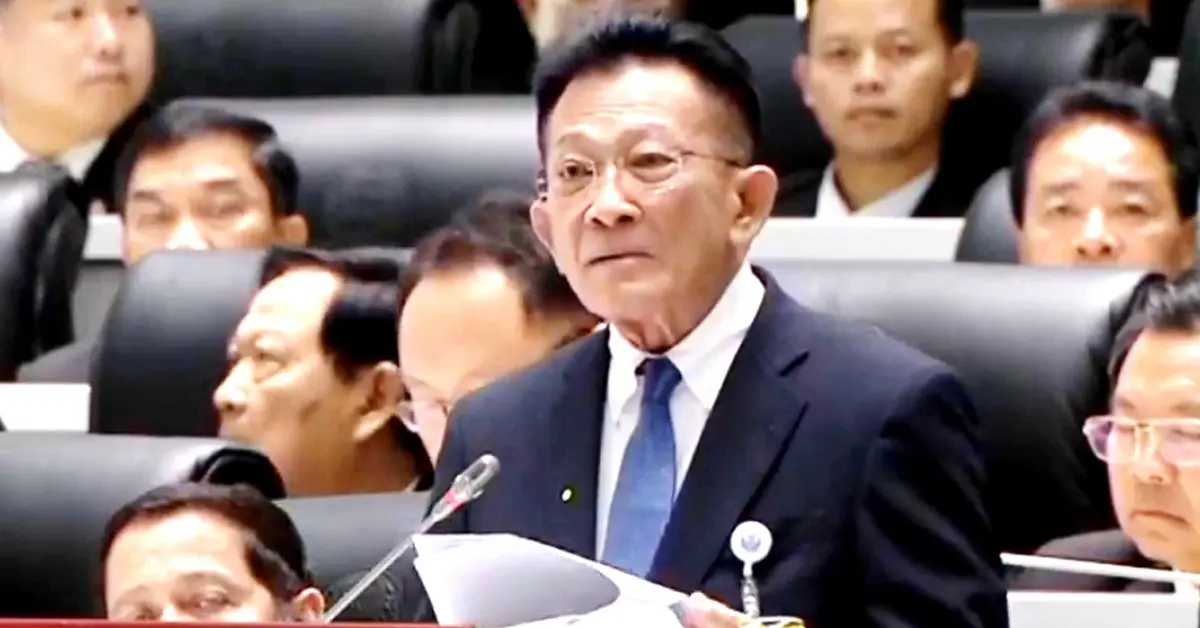 แก้ไขรัฐธรรมนูญ