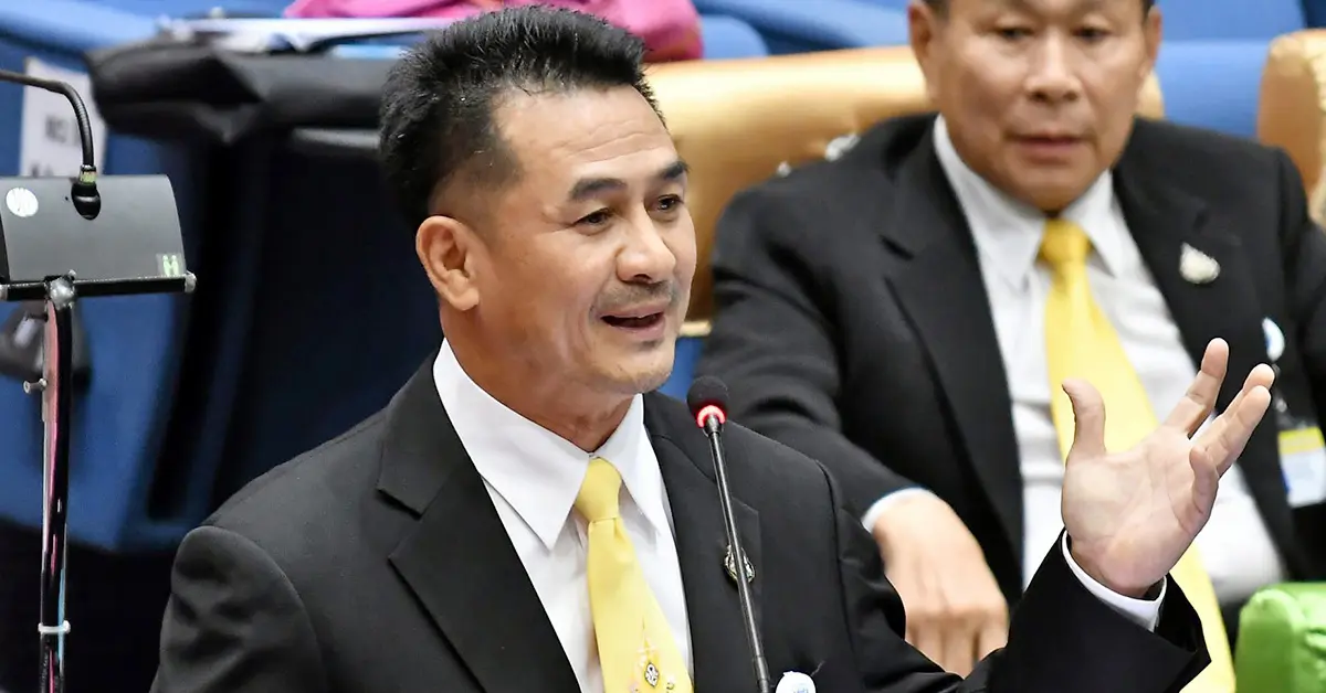 นพ.ชลน่าน ศรีแก้ว