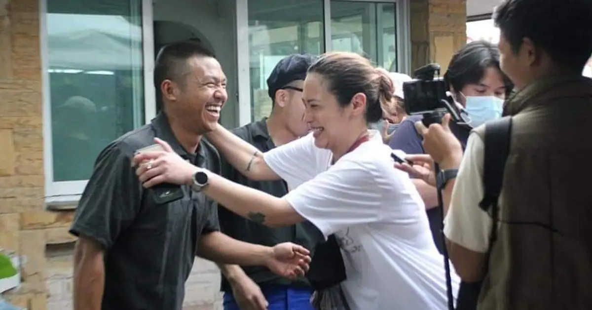 ทราย เจริญปุระ