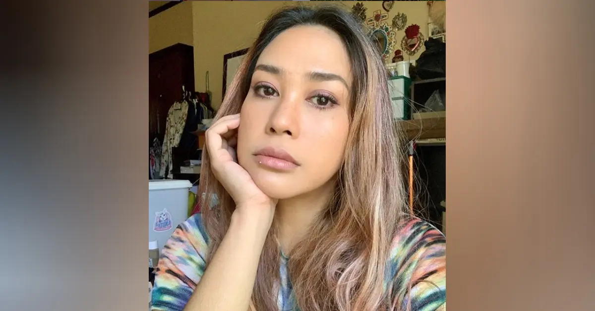 ทราย เจริญปุระ