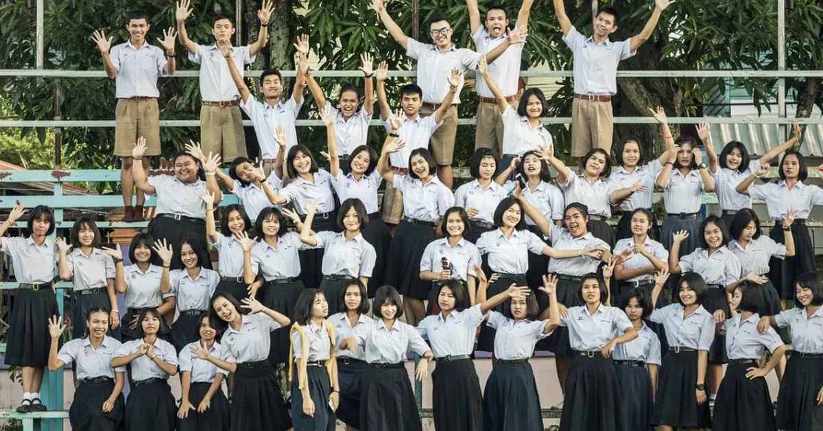 ทรงผมนักเรียน แต่งกายตามเพศสภาพ