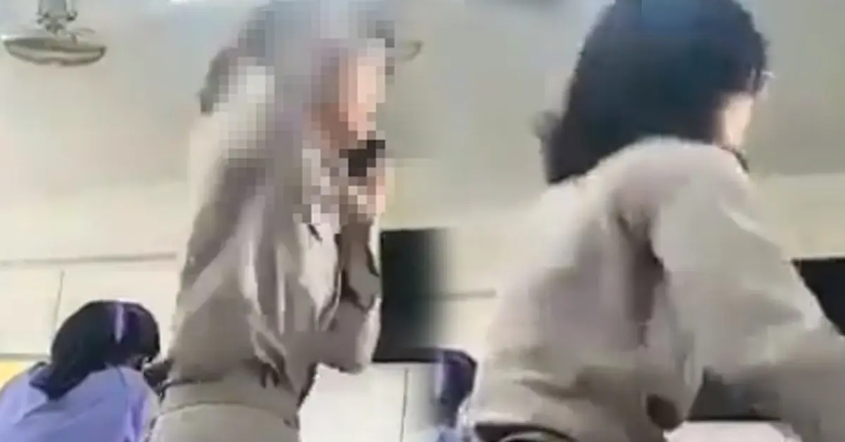 ครูทุบหลังนักเรียน