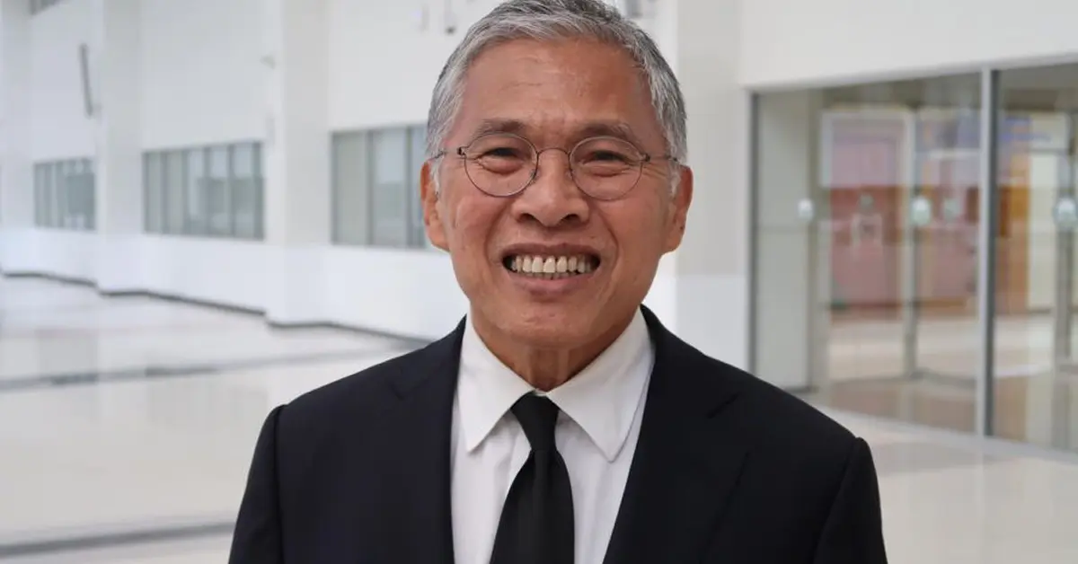 เอนก เหล่าธรรมทัศน์