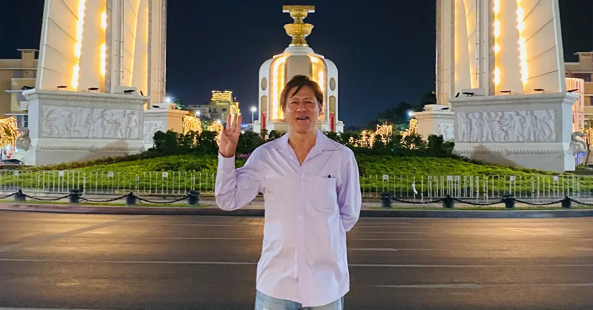 ทูตนอกแถว