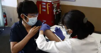 japan-covid-vaccine-hivesปก