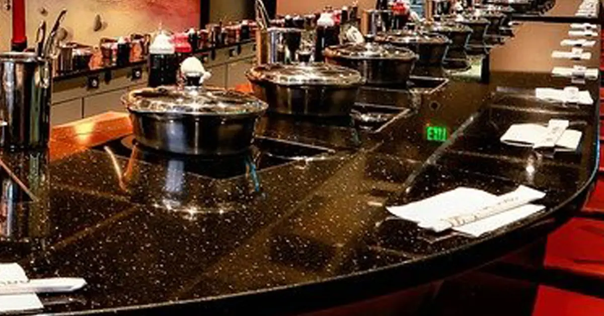 โมโม่ พาราไดซ์