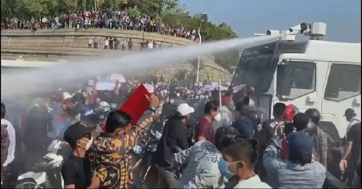 ฉีดน้ำแรงดันสูง