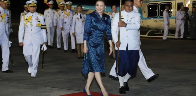 ฮ.พระที่นั่ง