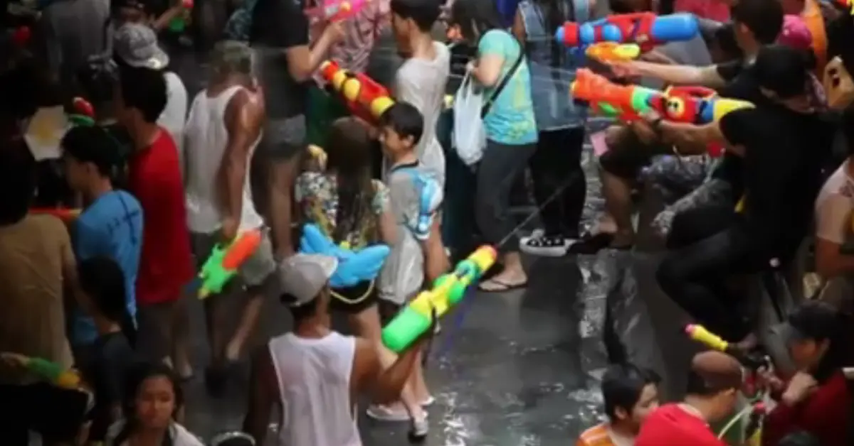 ห้ามเล่นน้ำสงกรานต์ ห้ามสาดน้ำ