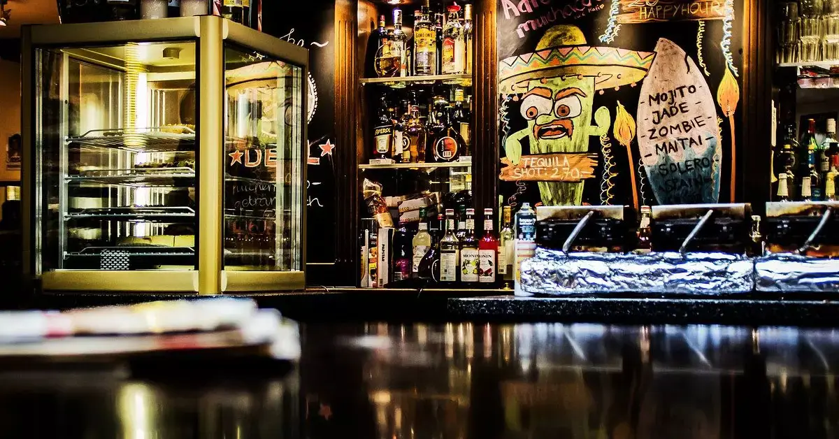 ปิดสถานบันเทิง