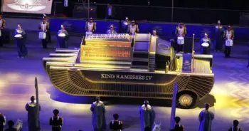 ขบวนเสด็จทองคำของฟาโรห์