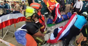 พบร่าง 4 วีรบุรุษ ใต้ อาคารถล่ม