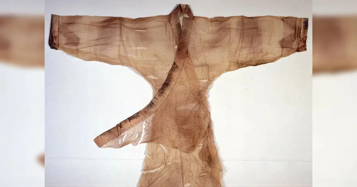 ซู่ซาตันอี ชุดผ้าไหมจีนโบราณ