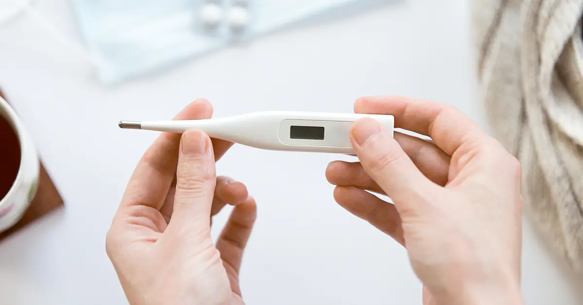 รักษาโควิดที่บ้าน ปก