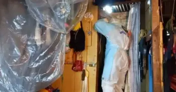 หนีโรงพยาบาลสนามมาผูกคอที่บ้าน