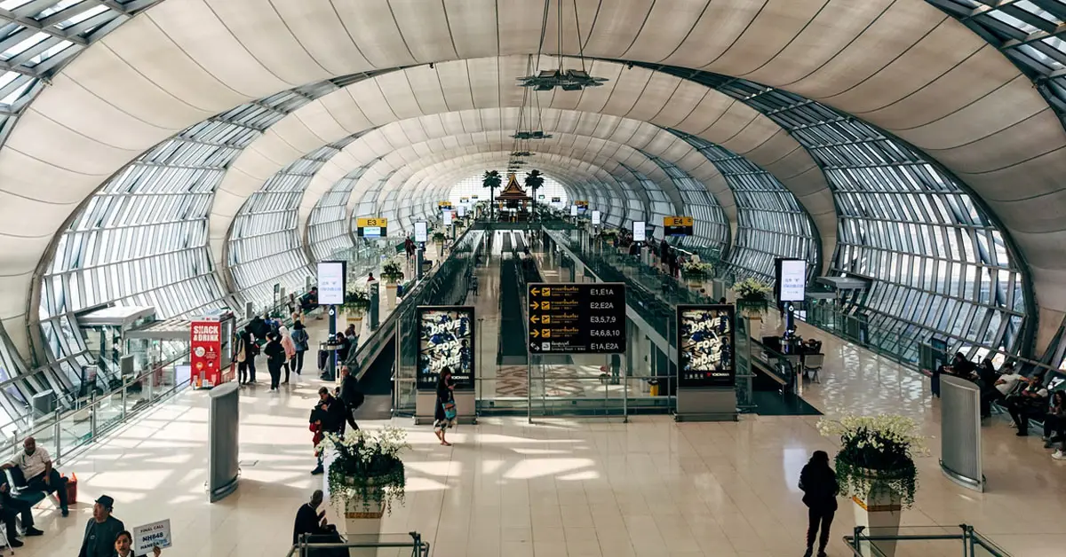 เดินทางเข้าไทย