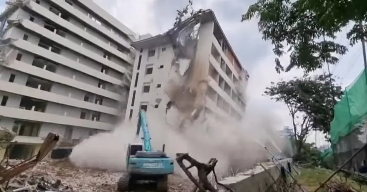 อาคารถล่ม ปก