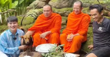 พระฉันหมูกระทะ ปก
