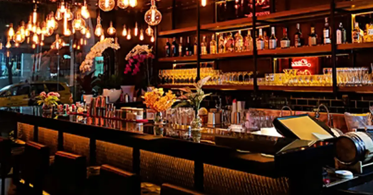 เปิดสถานบันเทิง