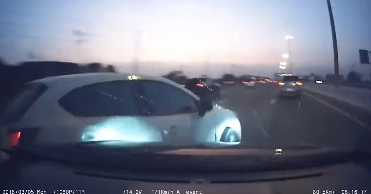 ขับปาดหน้า