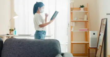 รักษาตัวที่บ้าน ปก