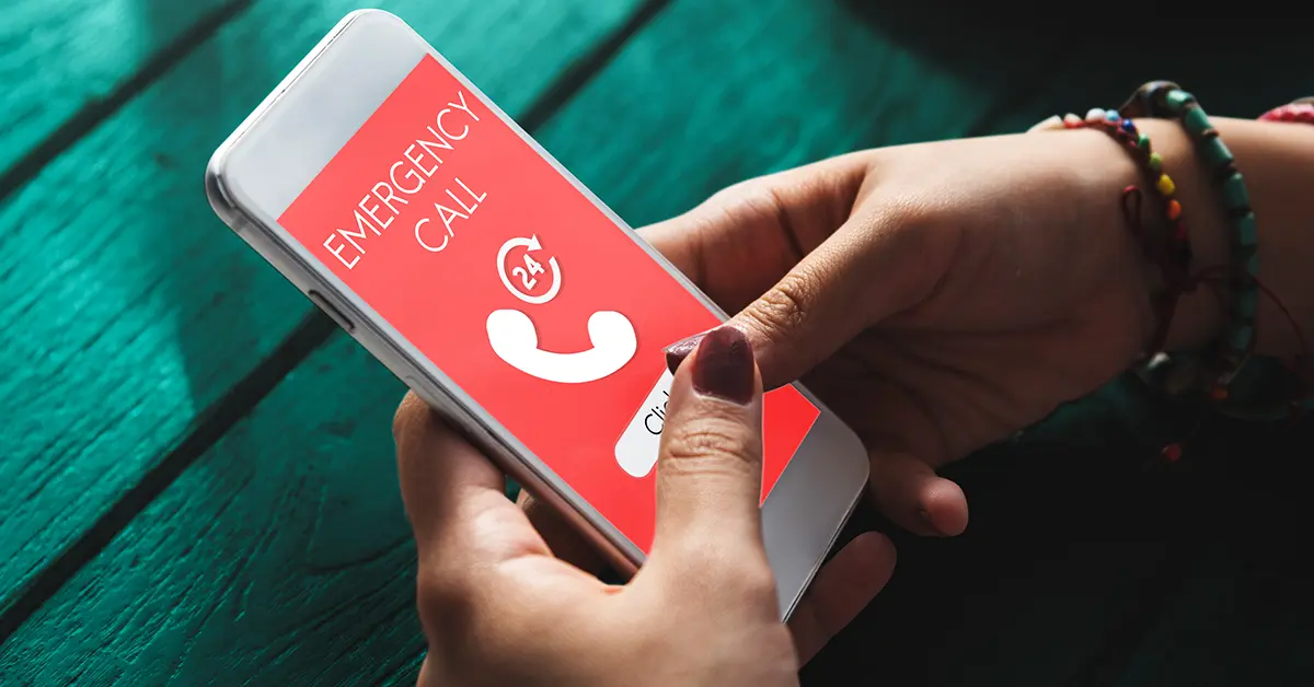 สายด่วนโควิด ปก