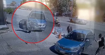 ขับรถชนลุงขาไม่ดี