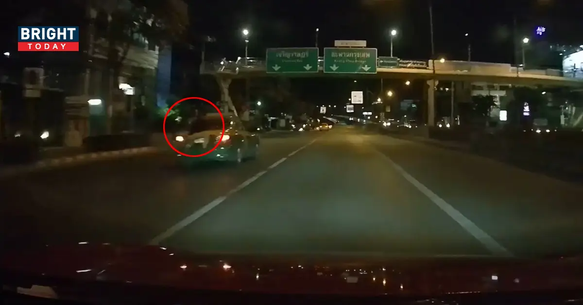 หนุ่มคลั่งขโมยแท็กซี่