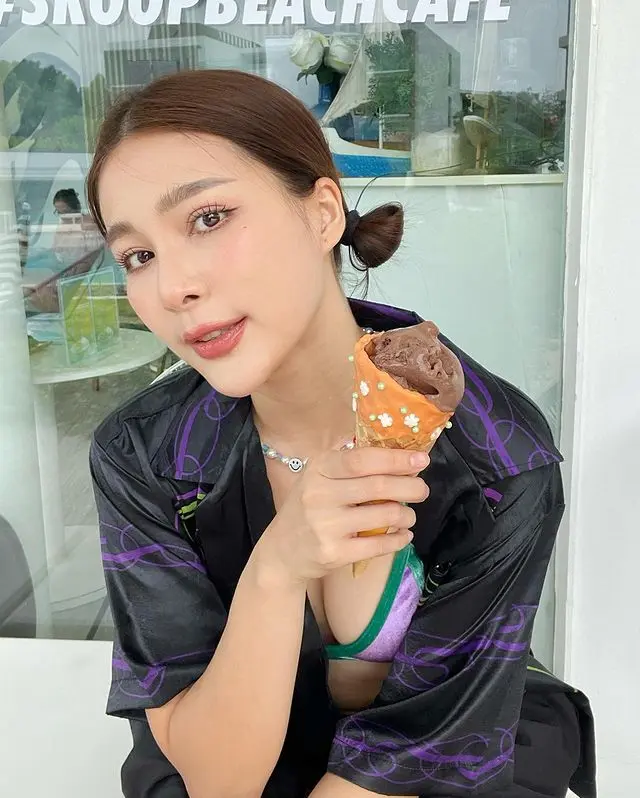 จันจิ-กินไอติม-6