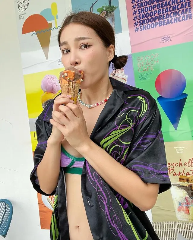 จันจิ-กินไอติม-3