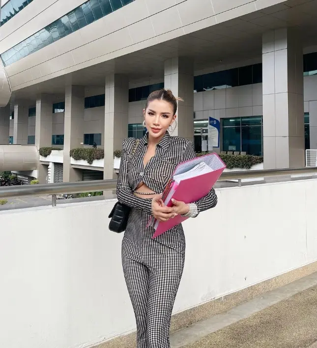 ใบเตย-อาร์สยาม-หอบหลักฐาน-ย่องพบ-DSI-ยืนยันบริสุทธิ์ใจ-1