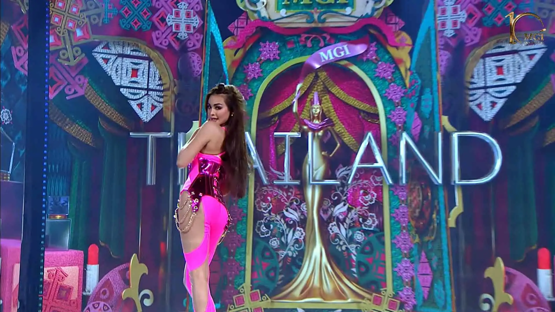 อิงฟ้า-ชุดว่ายน้ำ-MGI-3