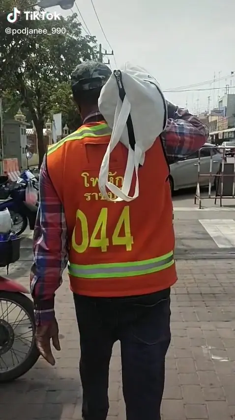 ลุงวินซื้อทองให้ภรรยา-4