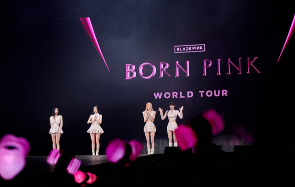 -ที่เต้นคู่กับ-เจนนี่-BLACKPINK-ในคอนเสิร์ตล่าสุด