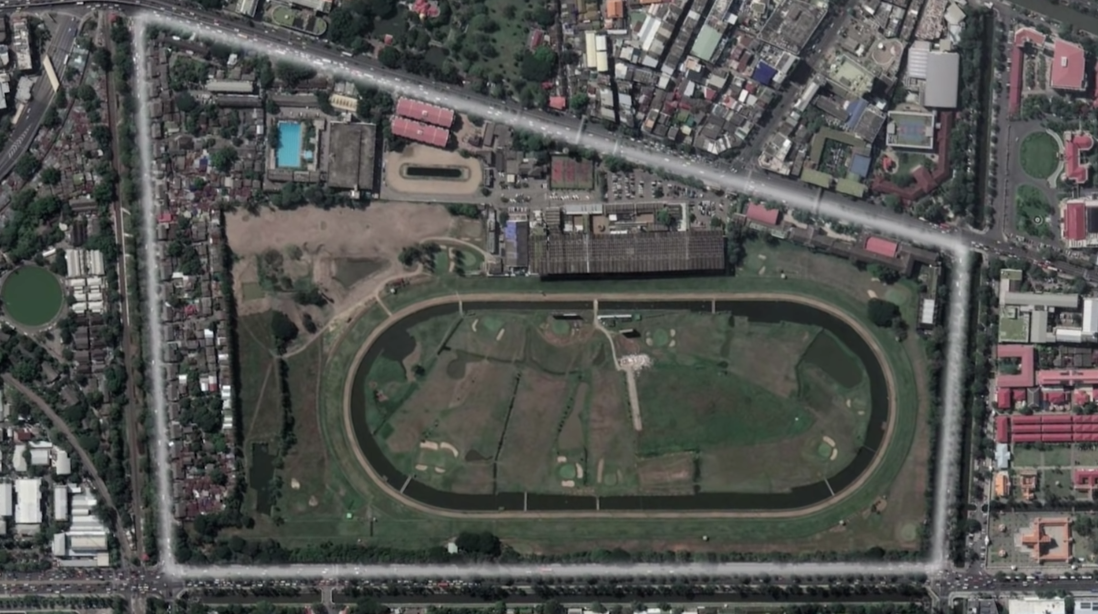 ปรับปรุงสนามม้านางเลิ้ง