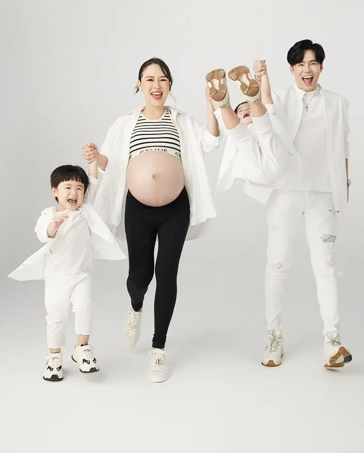 พ่อบีม-แม่ออย-พี่ธีร์-น้องพีร์-3