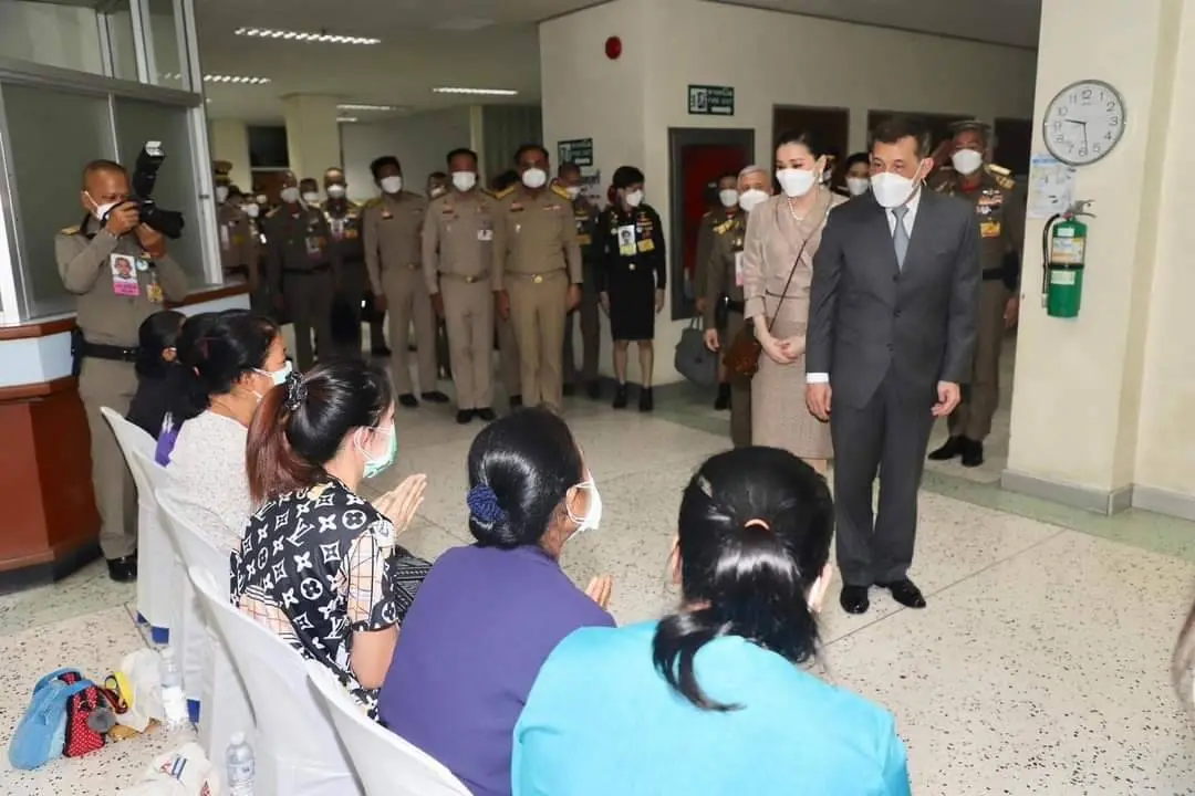 ในหลวง-หนองบัวลำภู-4