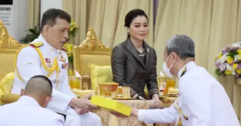 ในหลวง-พระราชินี