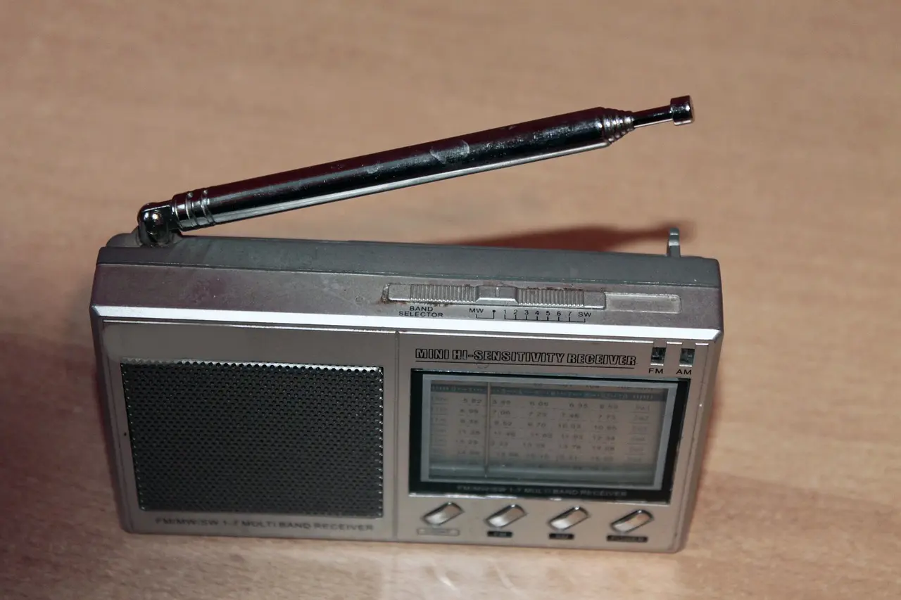transistor-radio-g987f6e14e 1280