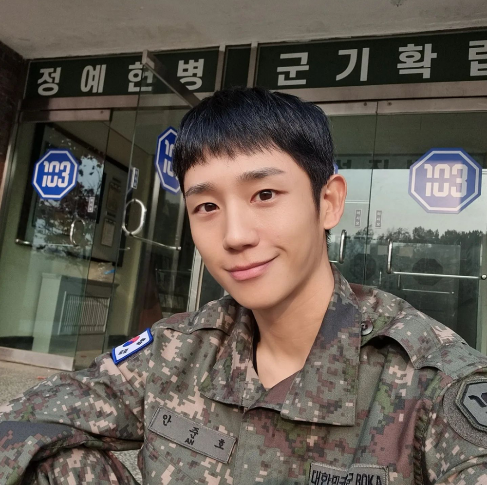 จองแฮอิน-แชร์ภาพถ่ายร่วมกับทีมงาน-D.P.-2-หลังปิดกล้องอย่างเป็นทางการ-1