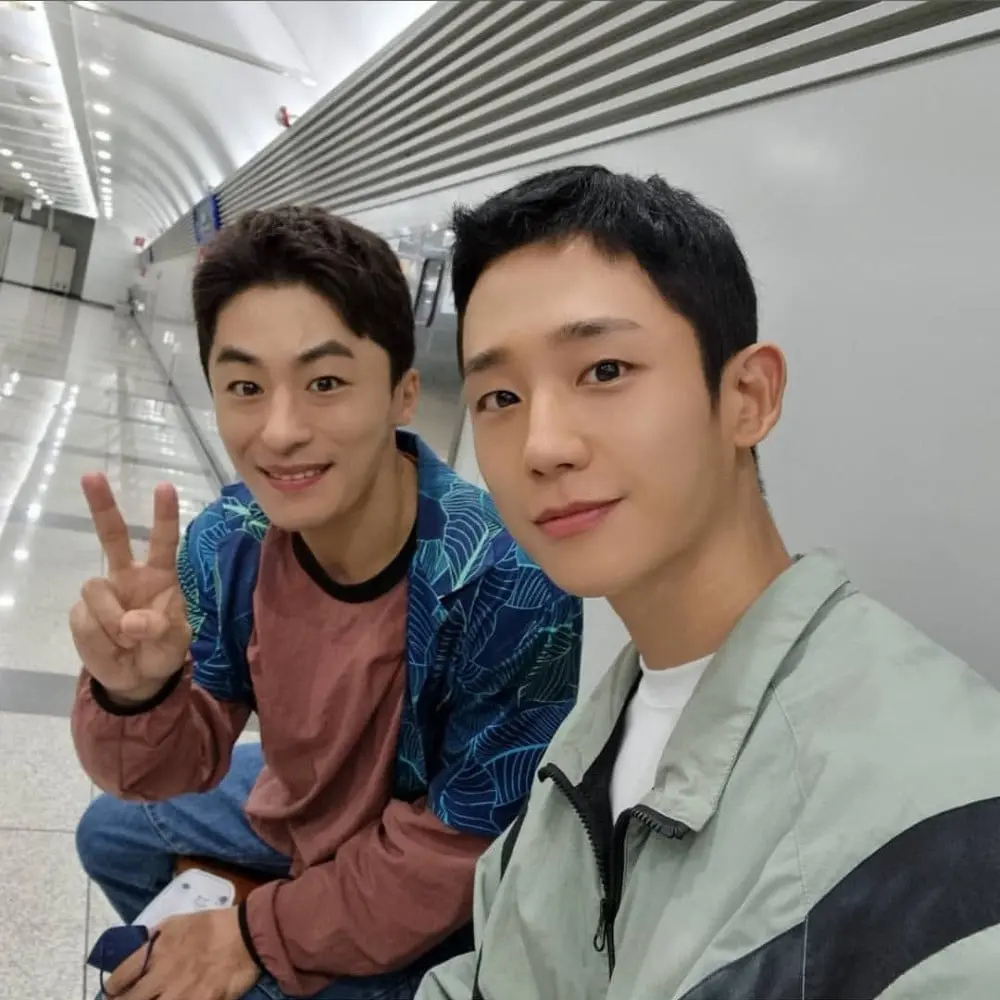 จองแฮอิน-แชร์ภาพถ่ายร่วมกับทีมงาน-D.P.-2-หลังปิดกล้องอย่างเป็นทางการ-2