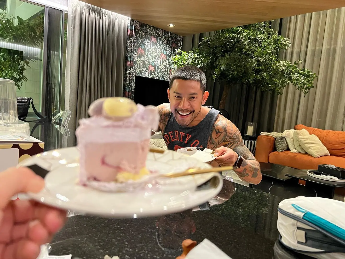 ดาราดัง-ให้ของขวัญวันเกิดภรรยา-สุดอลังการ-ตาลุกวาวทั้งโซเชียล-17