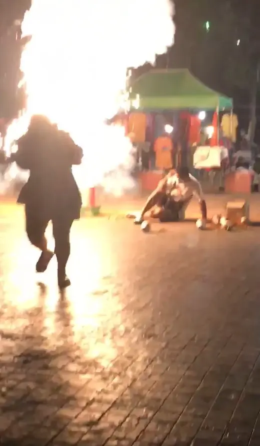 พลุระเบิด-นครพนม-4