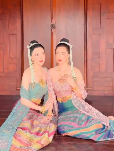 อุ้ม-นิวเคลียร์-พักความแซ่บแต่งชุดไทยวันลอยกระทง-5